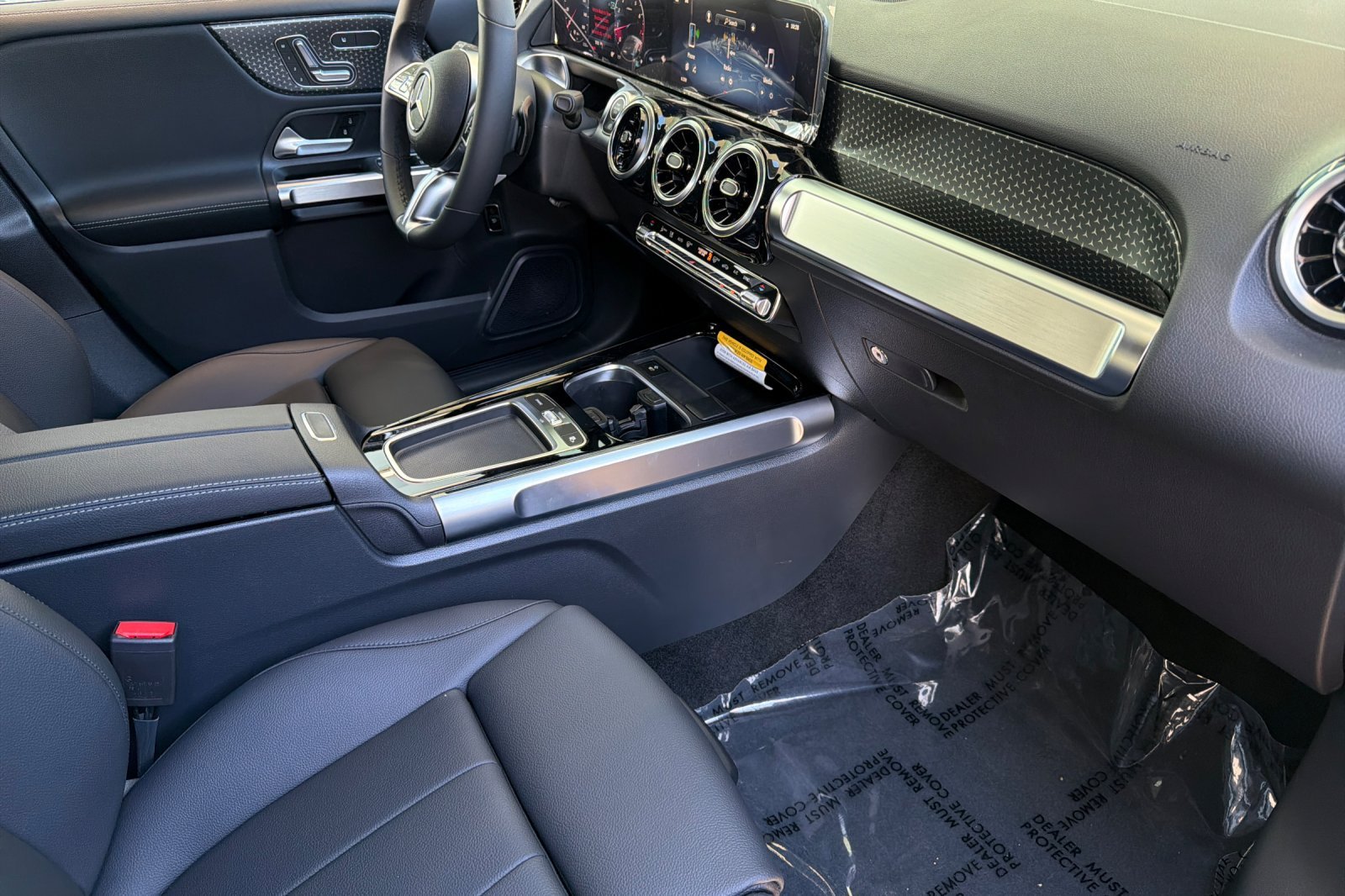 New 2026 Mountain Grey Metallic Mercedes-Benz GLB 250 image 14