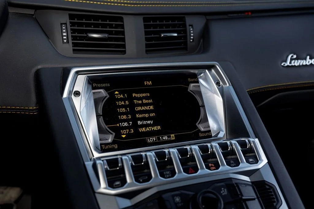Used 2014 Giallo Evros Lamborghini LP700-4 image 21