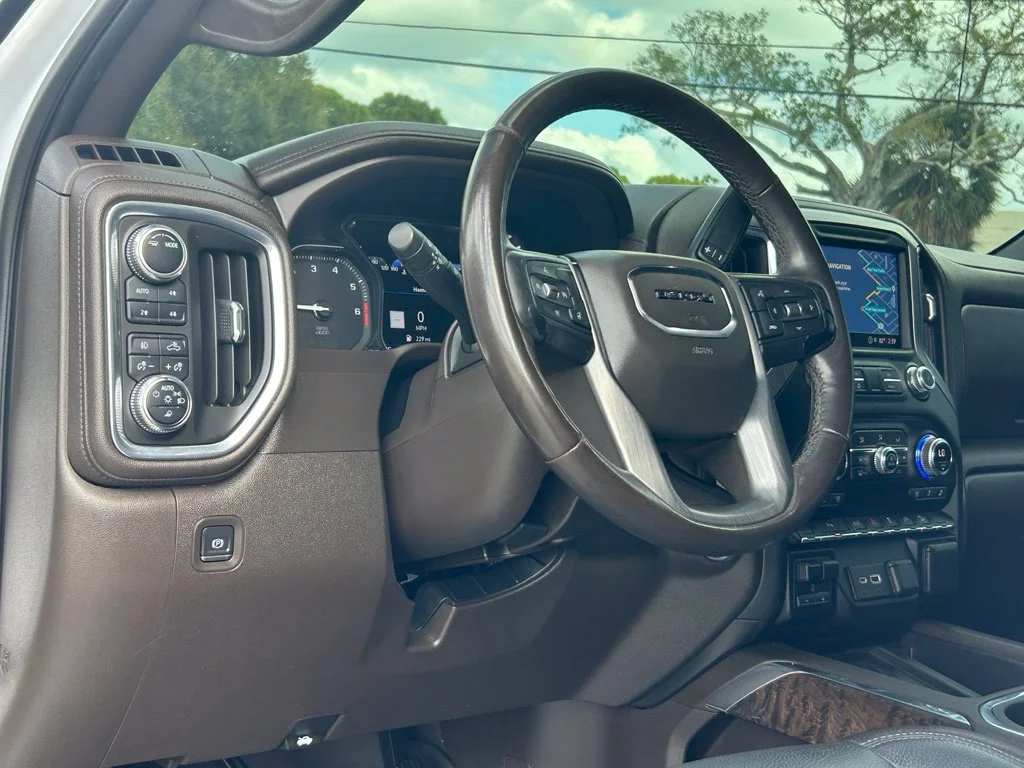 Used 2021 White Frost GMC Denali image 33