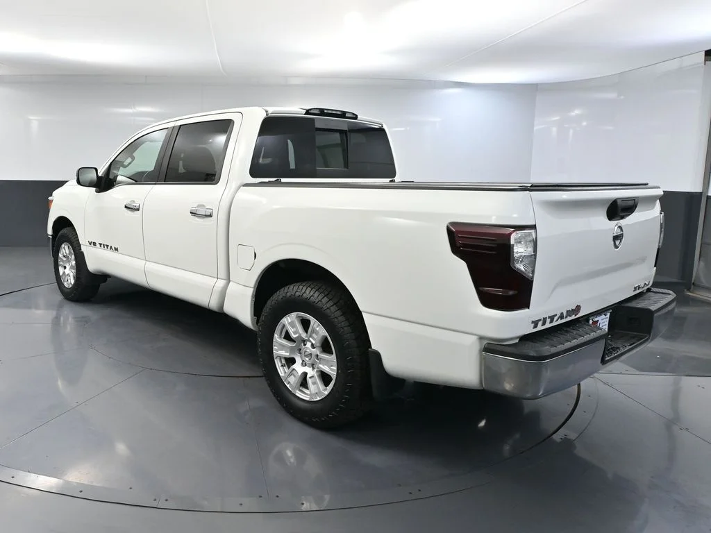 Used 2018 White Nissan SV image 6