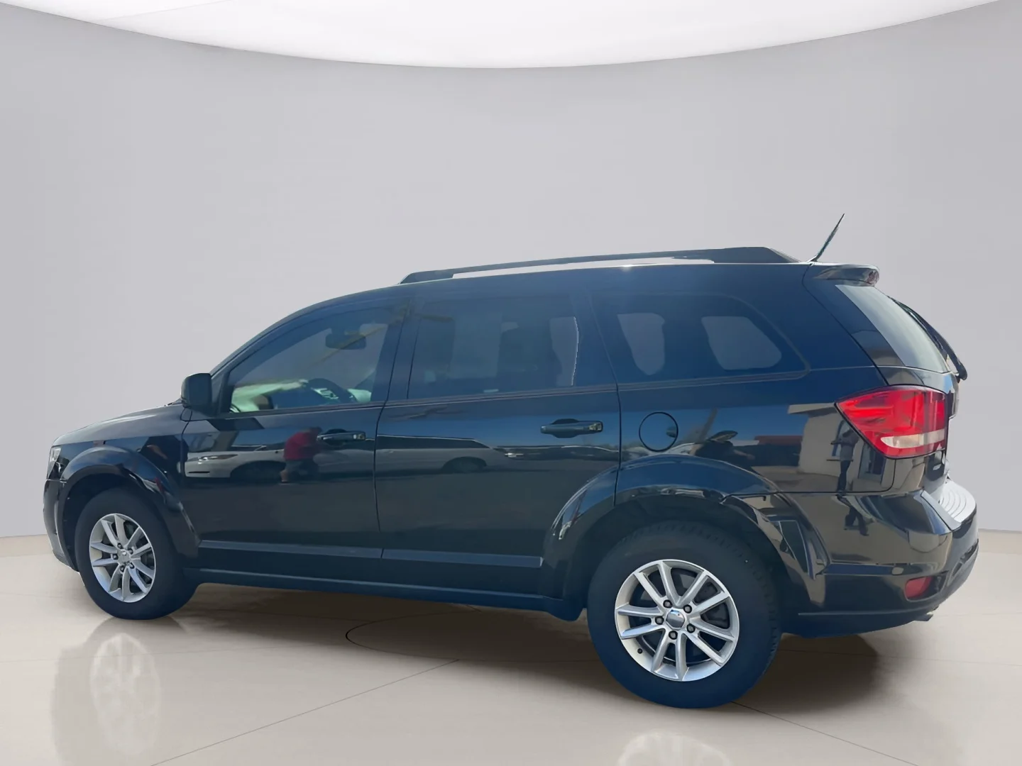 Used 2017 Black Dodge SXT image 6