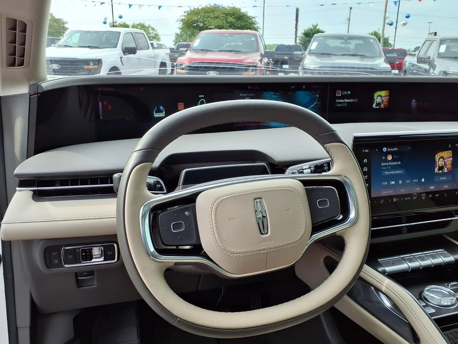Used 2025 White Platinum Metallic Tri-Coat Lincoln Premiere image 19