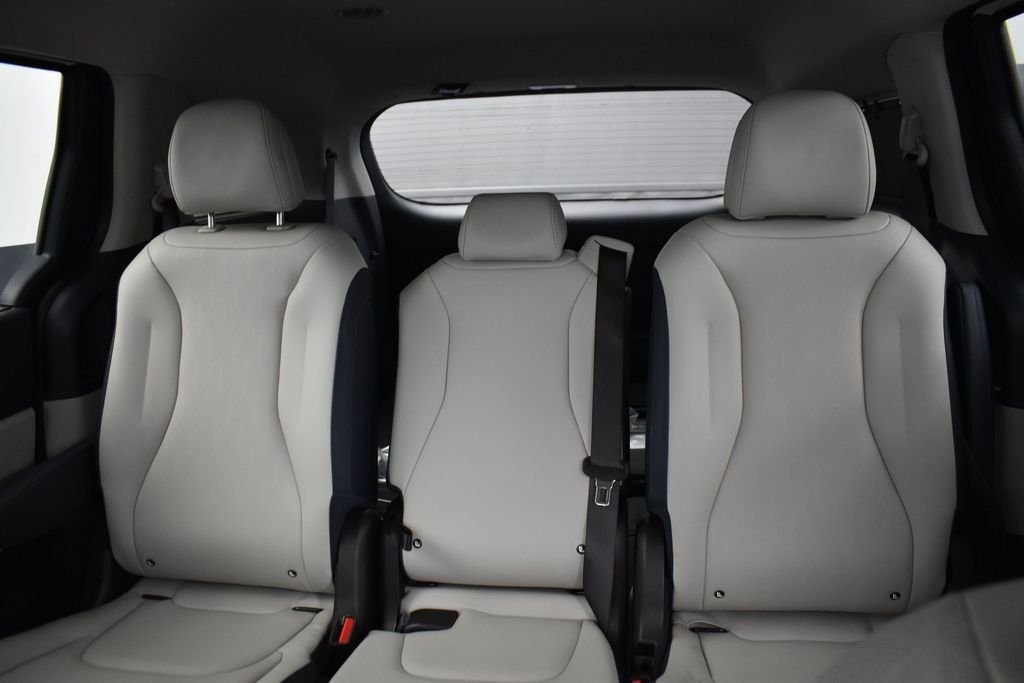 2026 Kia Carnival EX - Photo 16