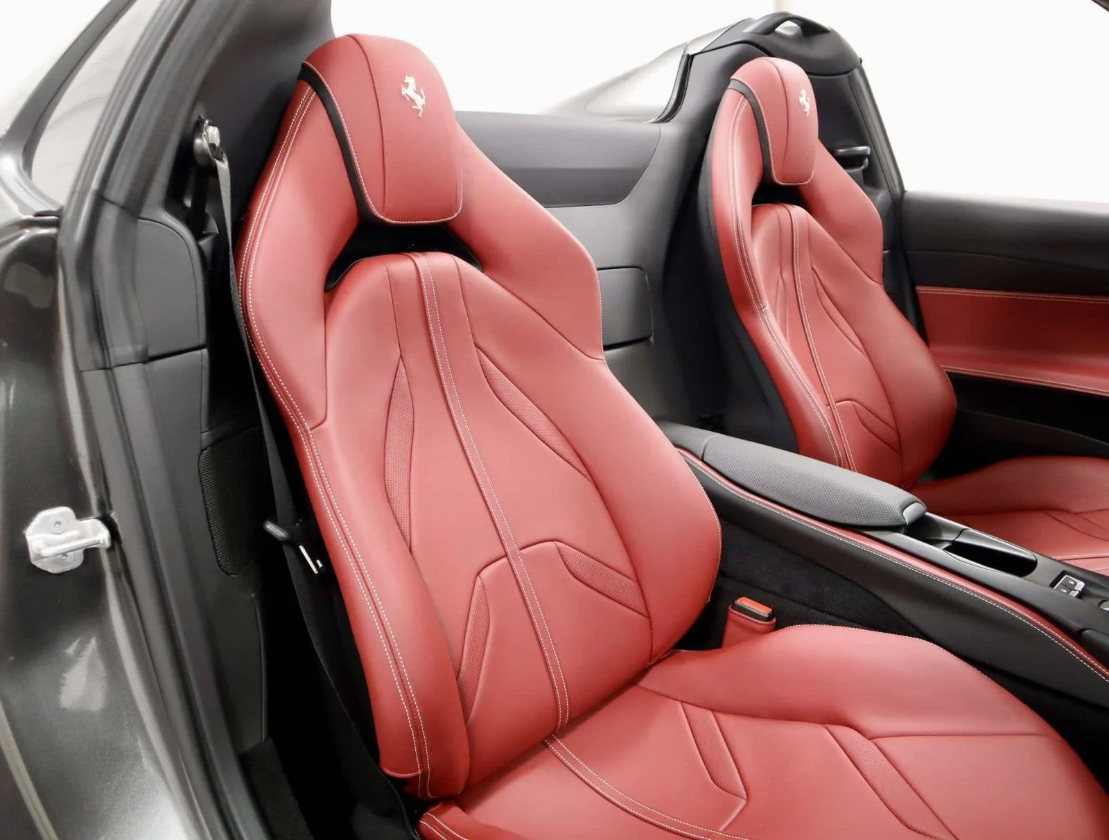 Certified Used 2018 Nero Ferrari  image 57