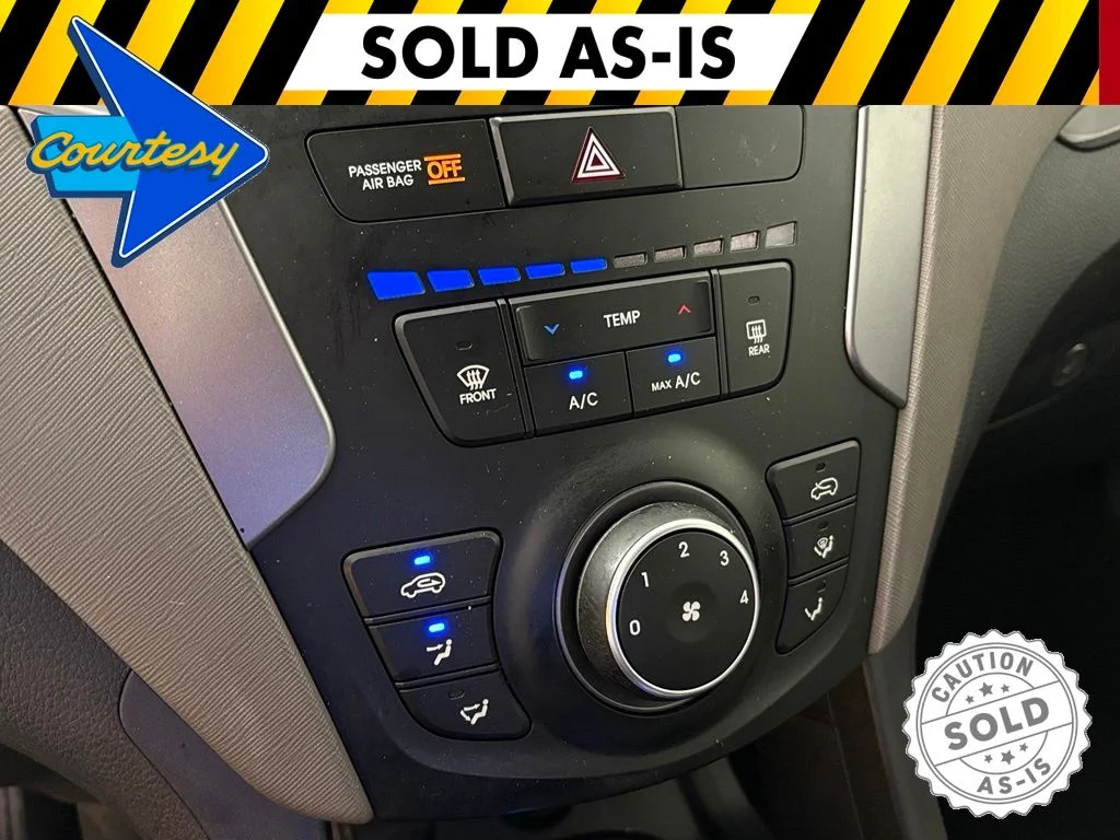 Used 2013 White Hyundai Base image 23