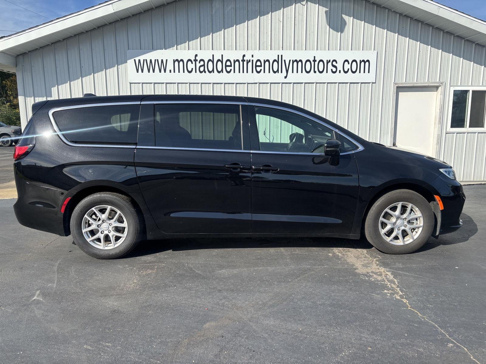 2026 Chrysler Pacifica Select