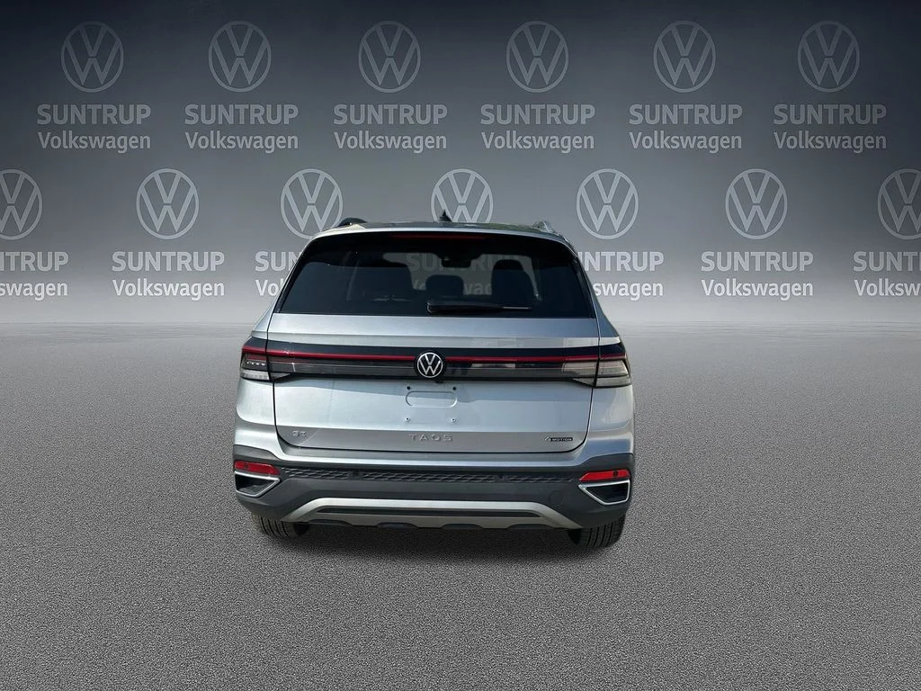 Used 2025 Silver Volkswagen 1.5T SE image 35