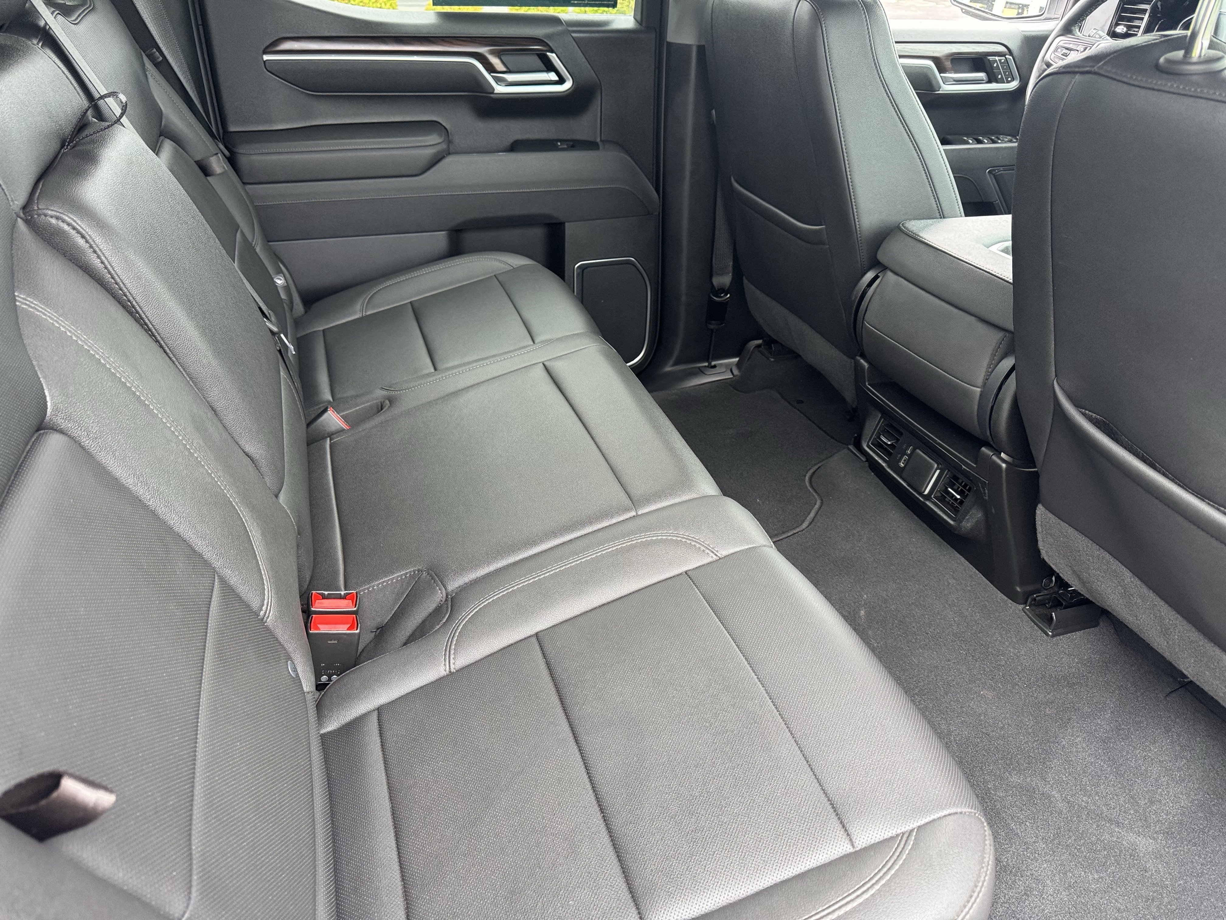 2025 GMC Sierra 1500 SLT - Photo 21