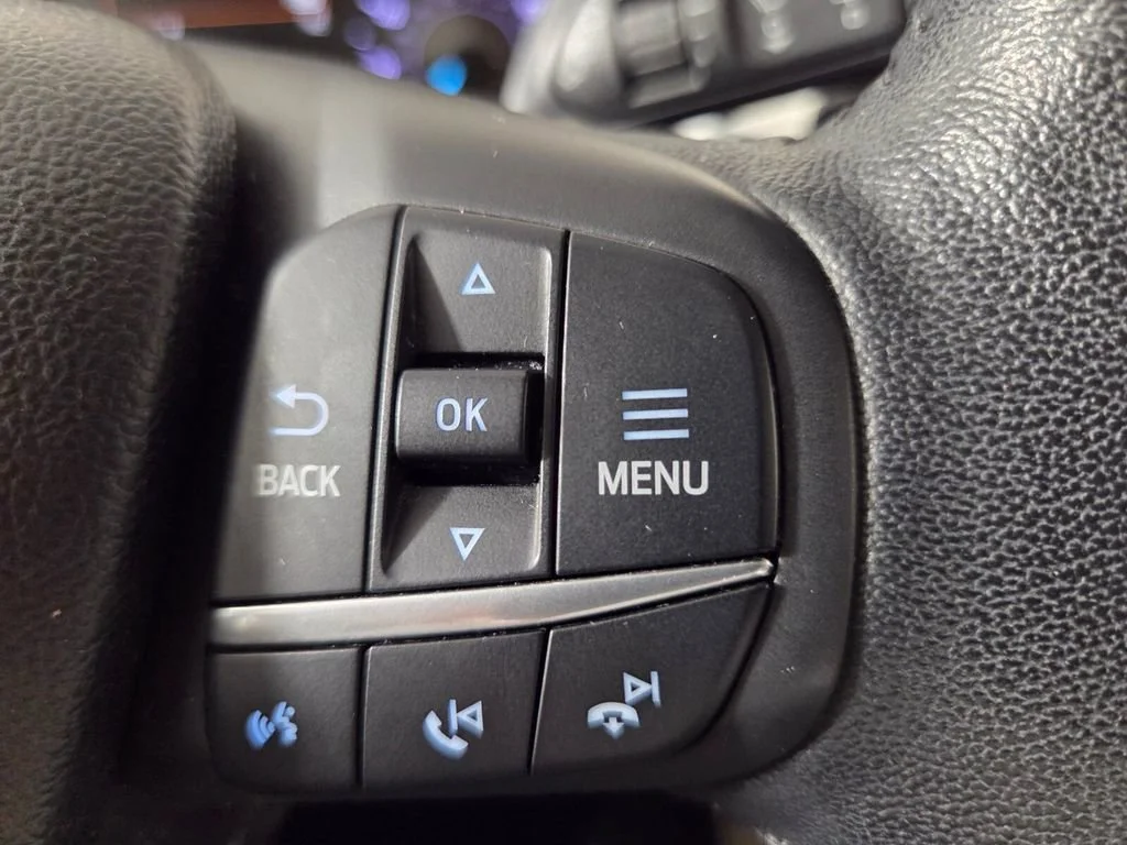 Used 2020 White Metallic Ford SEL image 17