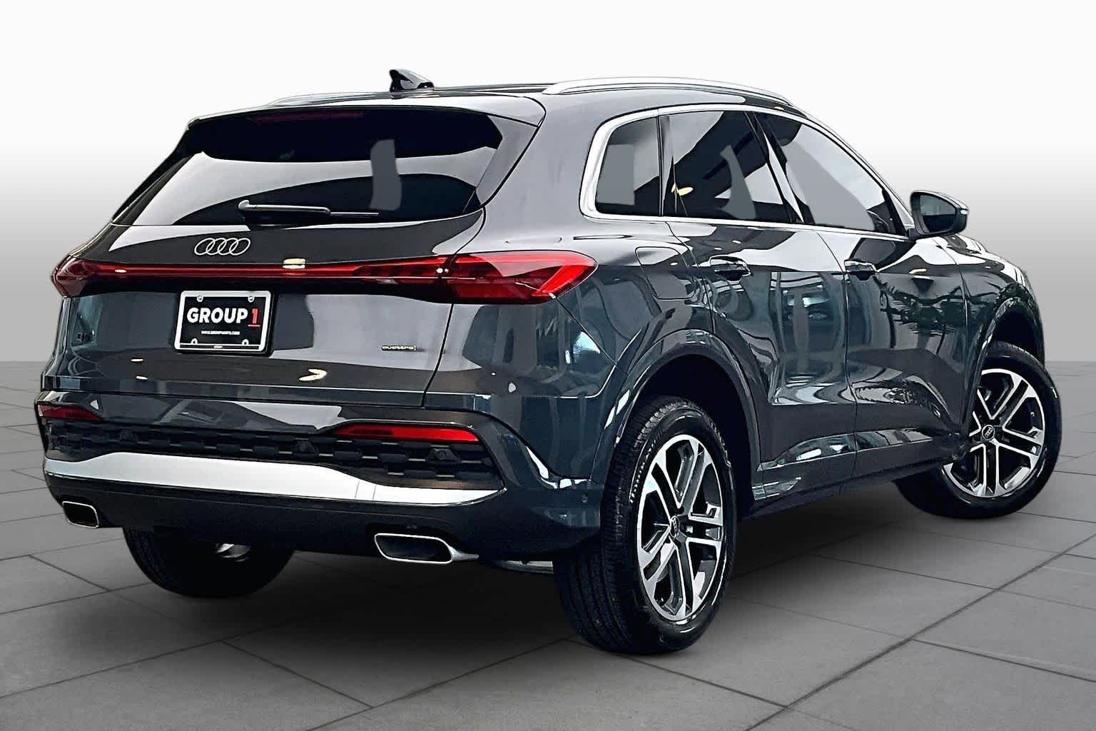 2025 Audi Q5 Premium - Photo 12
