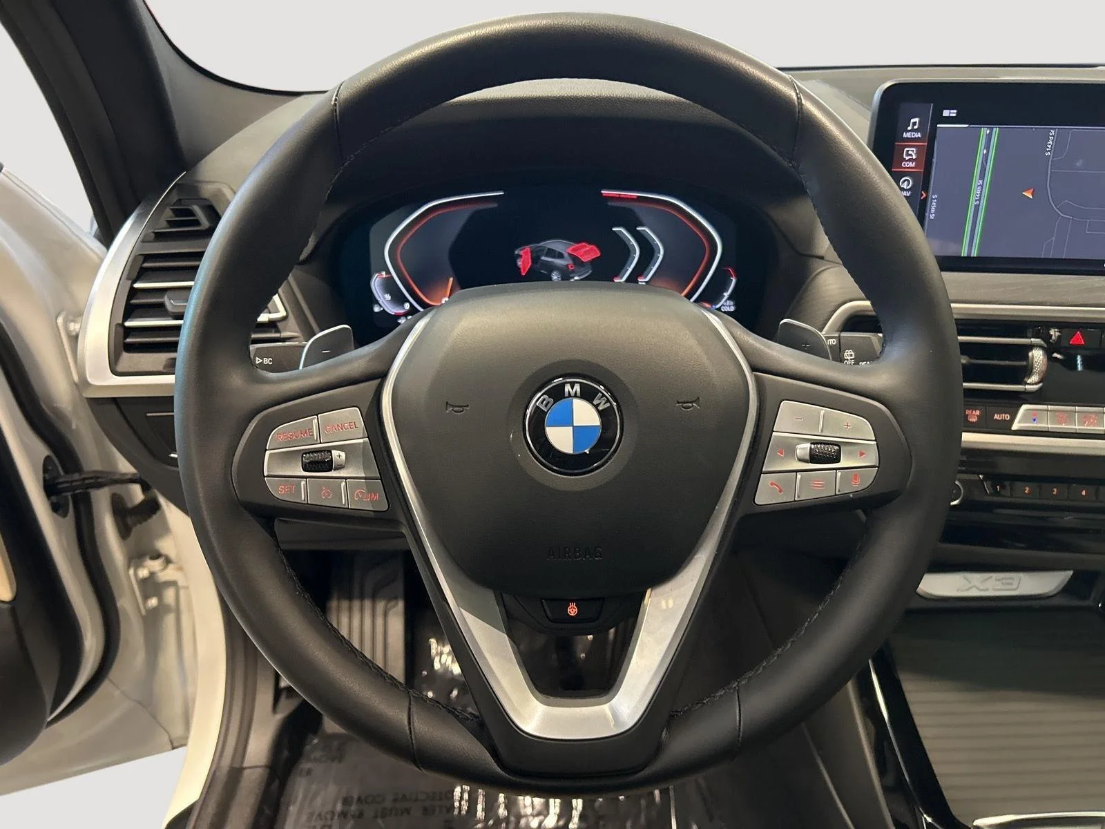 Used 2024 Alpine White BMW xDrive30i image 17