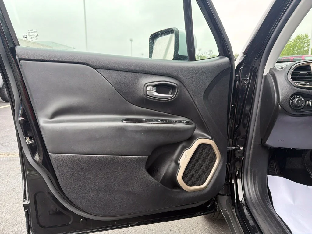 Used 2015 Black Jeep Limited image 14