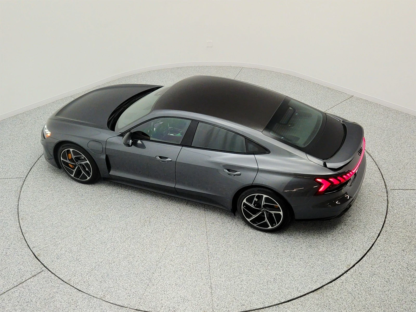 Used 2024 Daytona Gray Pearl Effect Audi quattro image 23