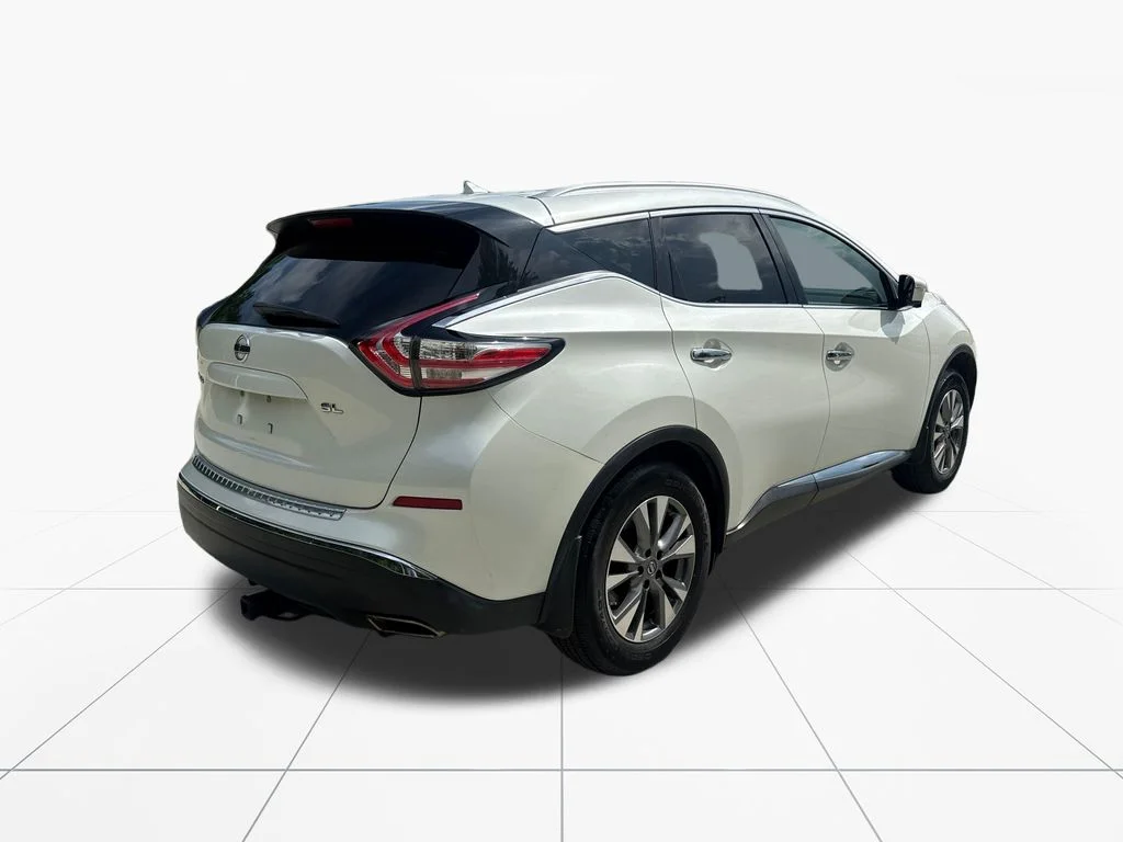 Used 2015 Pearl White Nissan SL image 8