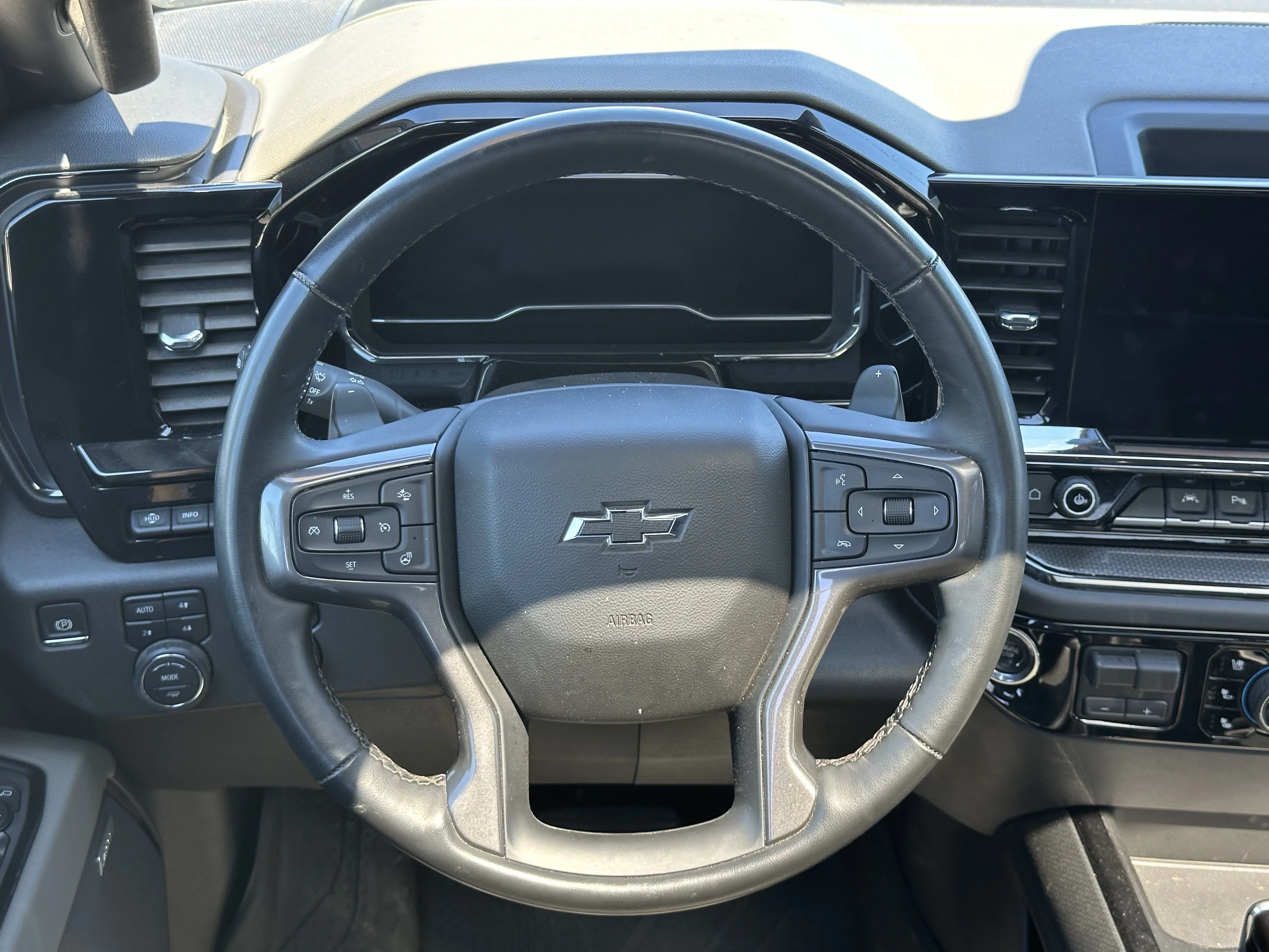 Certified Used 2025  Chevrolet ZR2 image 12