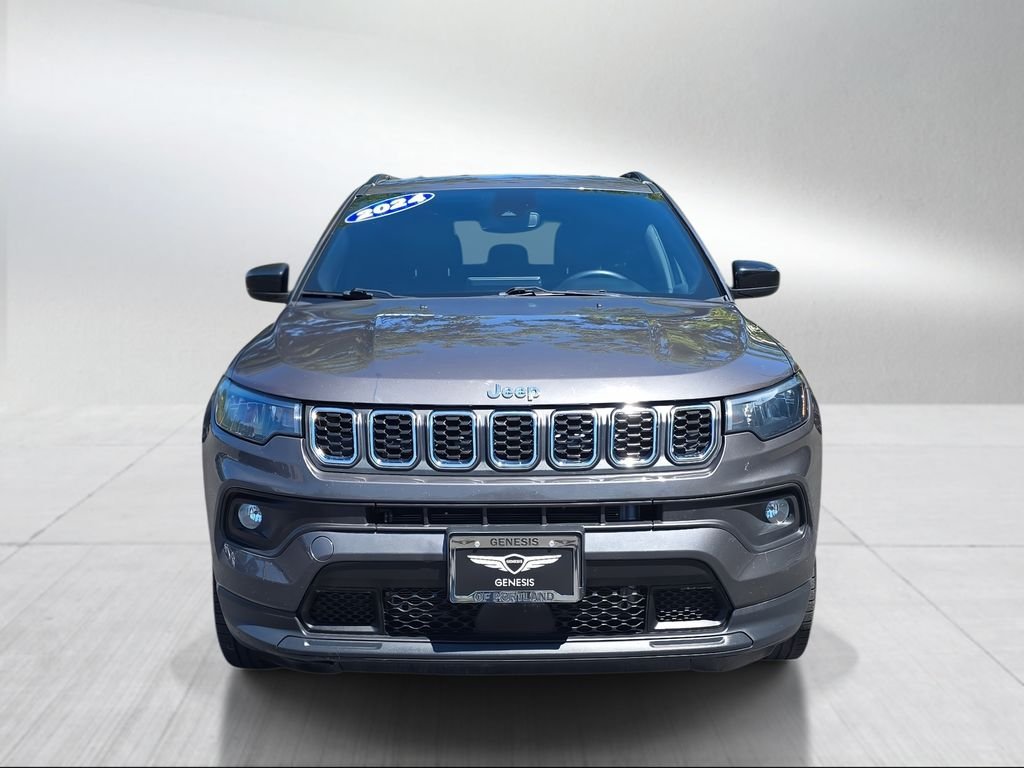 Used 2024 Baltic Gray Metallic Clearcoat Jeep Latitude image 8