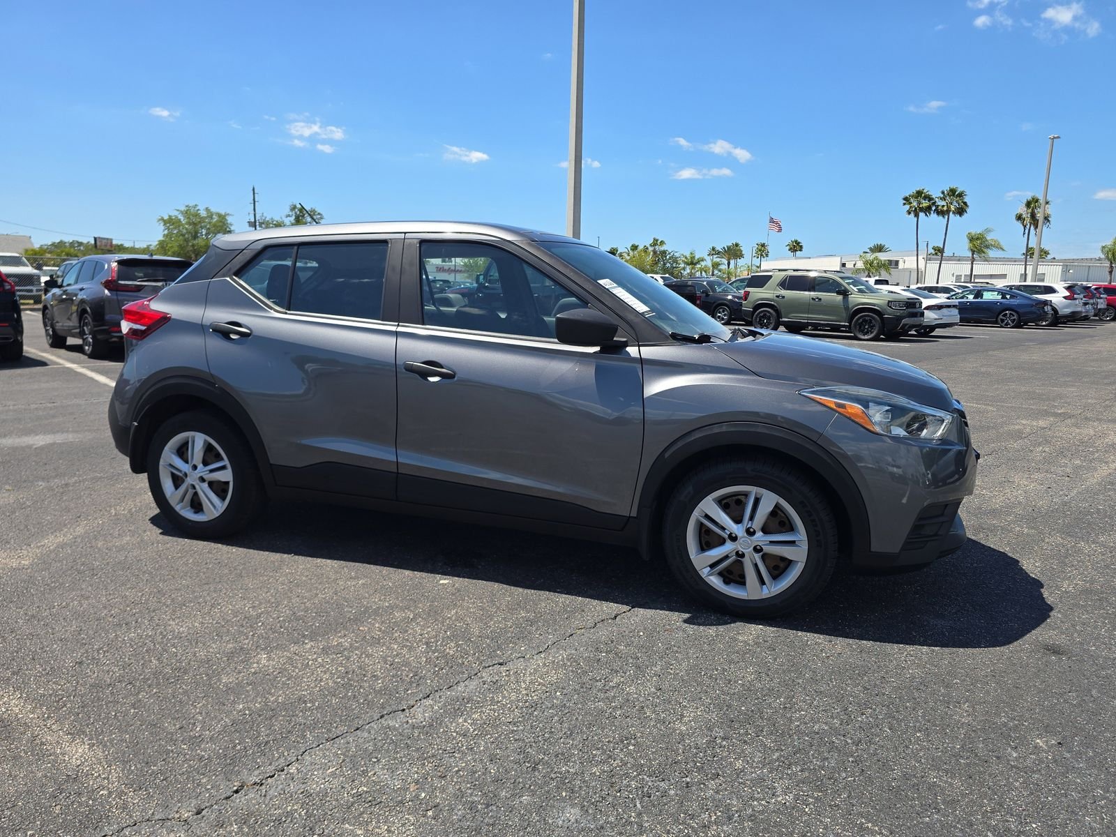 Used 2020 Nissan Kicks S with VIN 3N1CP5BV0LL572565 for sale in Port Richey, FL
