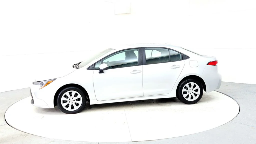 Used 2023 Silver Toyota LE image 3