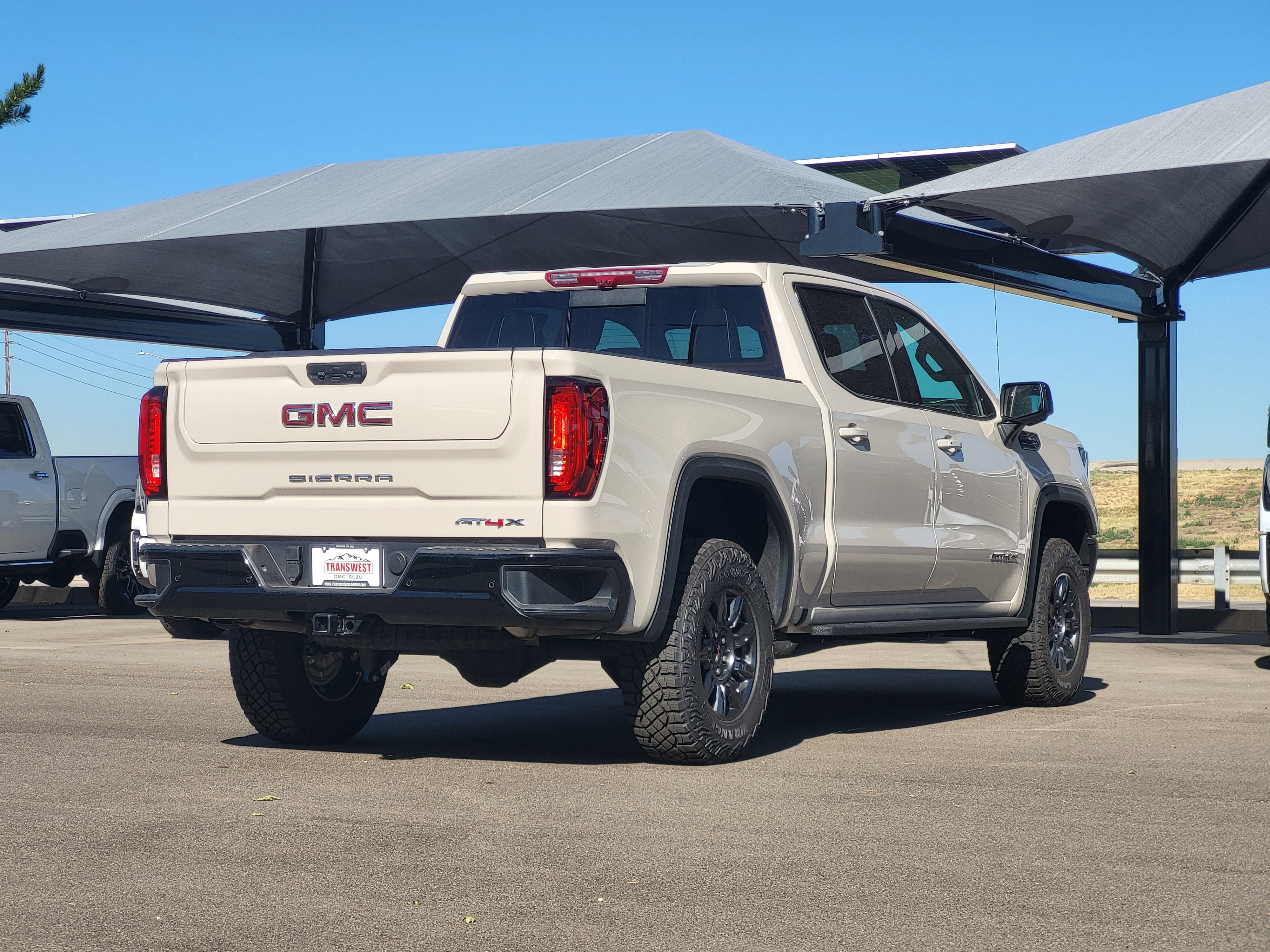 2026 GMC Sierra 1500 AT4X - Photo 7