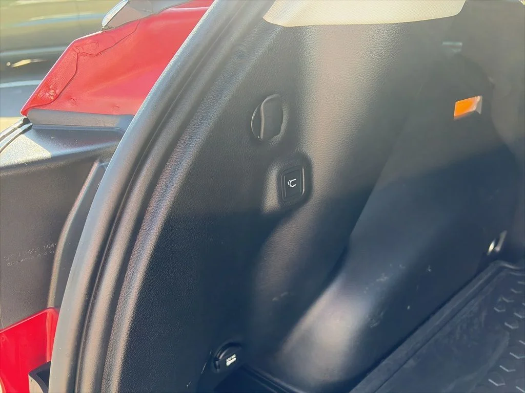 Certified Used 2020 Red Jeep Latitude image 16