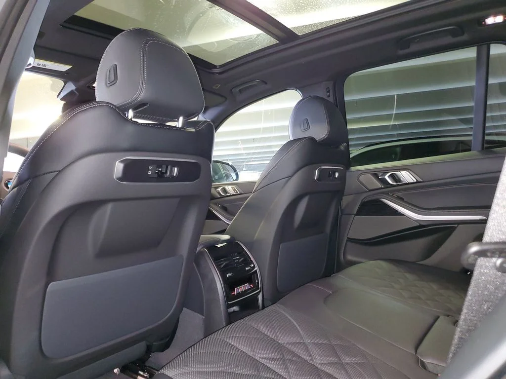 Used 2026 Skyscraper Grey Metallic BMW sDrive40i image 10