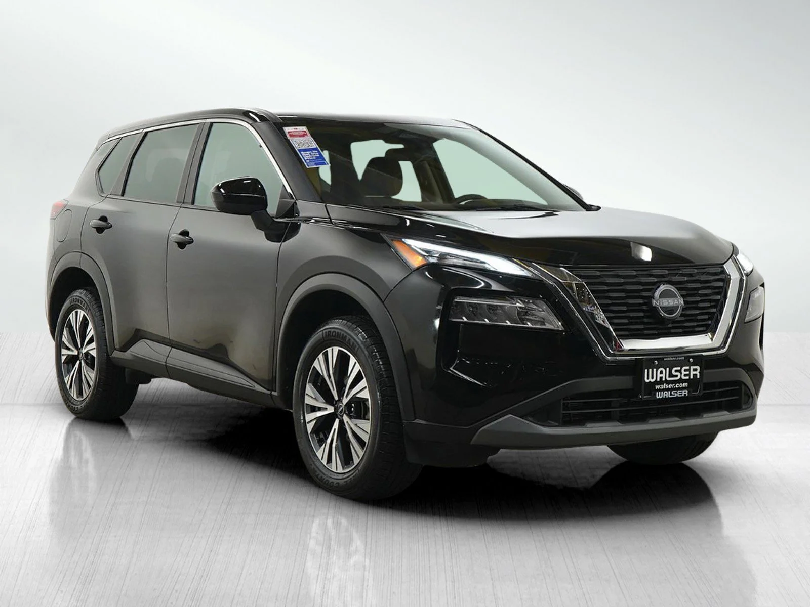 Used 2023 Super Black Nissan SV image 7