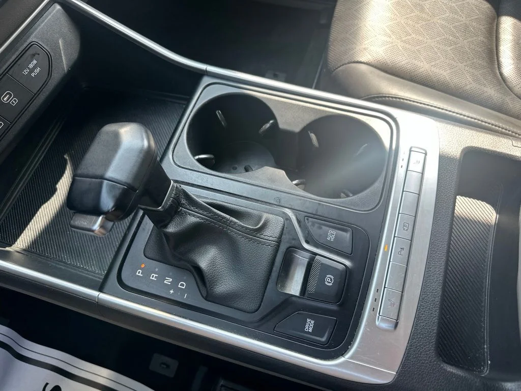 Used 2025 Gray Kia LXS image 14