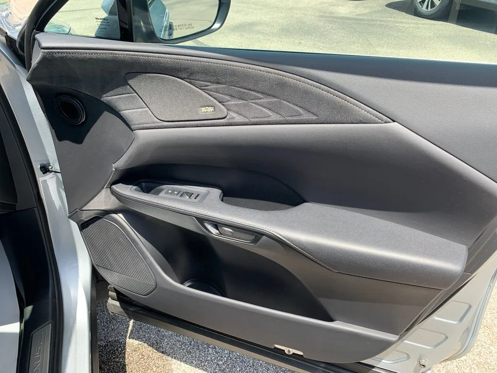 Used 2025 Silver Lexus 350 Luxury image 19