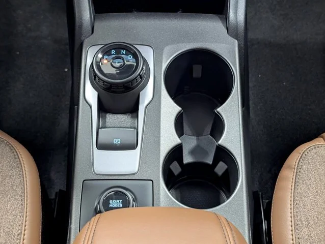 New 2026 Shadow Black Ford Outer Banks® image 36