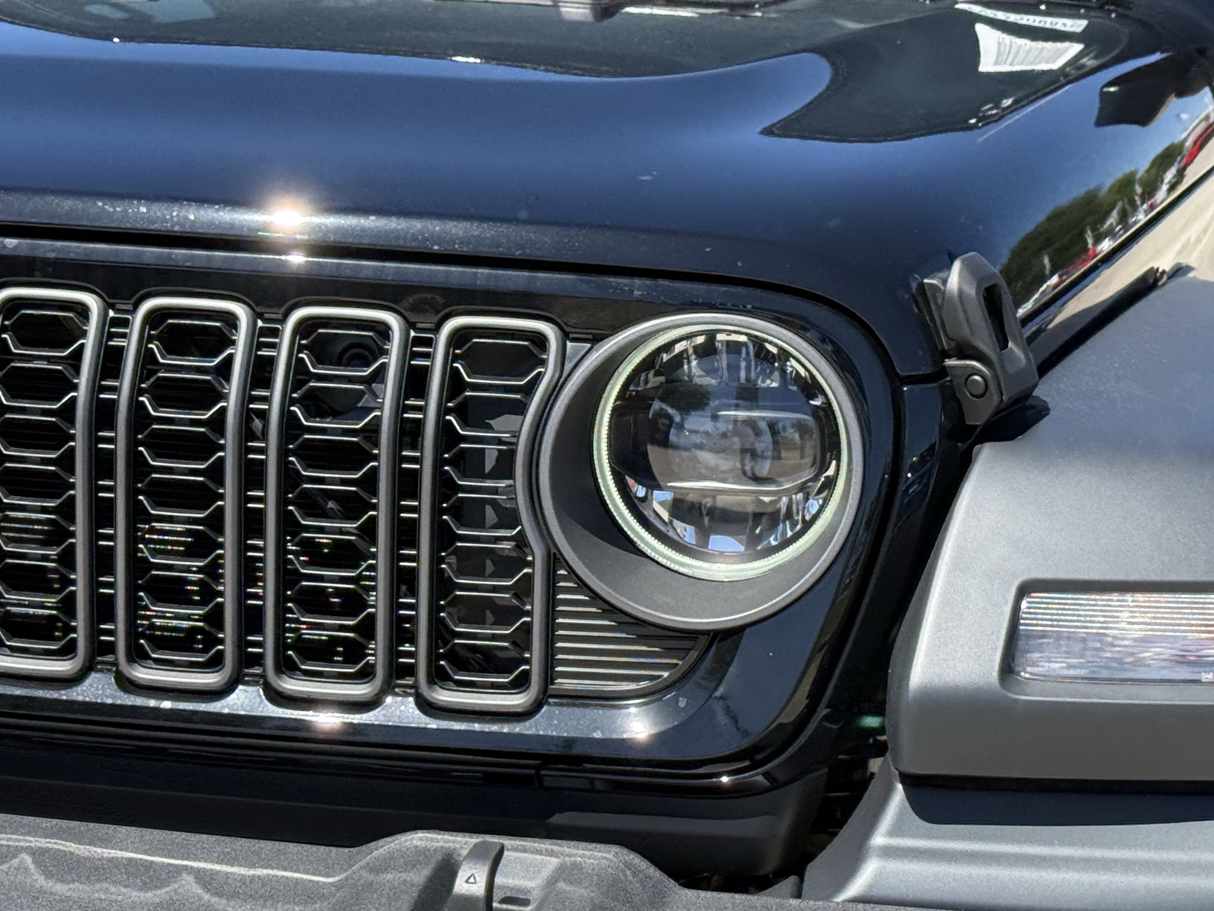 New 2026 Black Clear-Coat Exterior Paint Jeep Sport S image 7