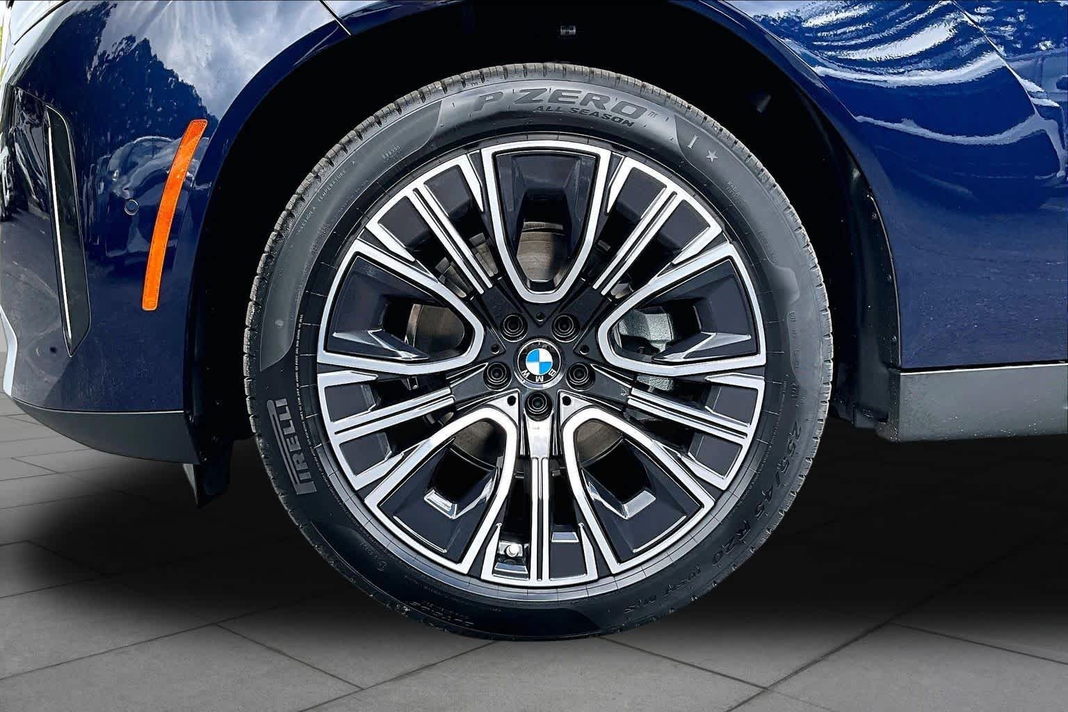 New 2026 Tanzanite Blue II Metallic BMW 30 xDrive image 11