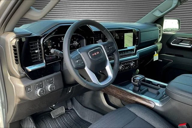 New 2026 Sterling Metallic GMC Elevation image 7