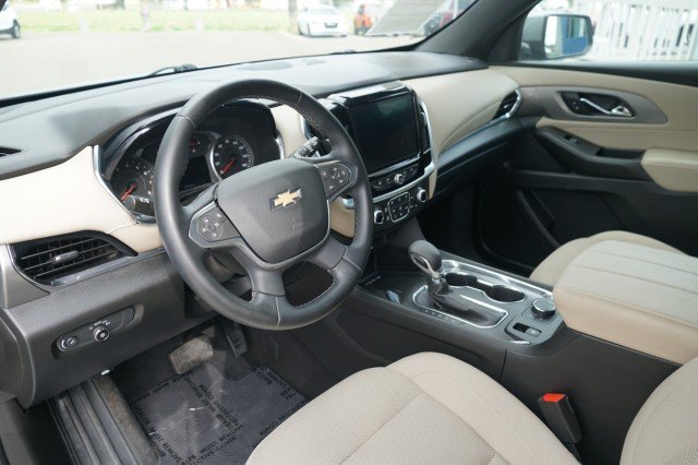 Used 2023 Sterling Gray Metallic Chevrolet LT Cloth image 17