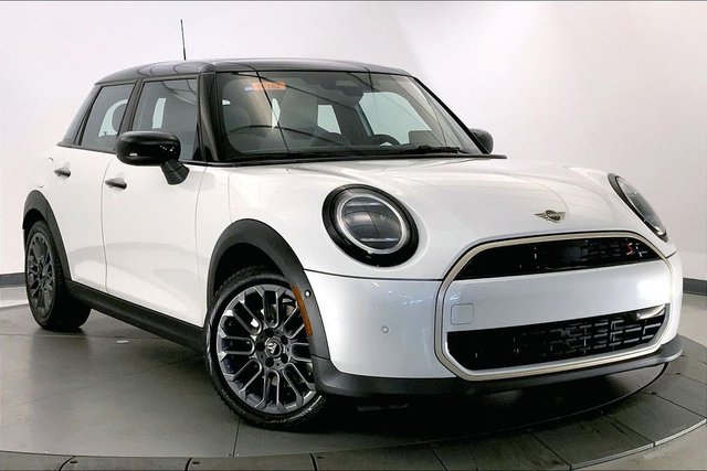 2026 MINI Cooper S Hardtop 4 Door Signature Plus 