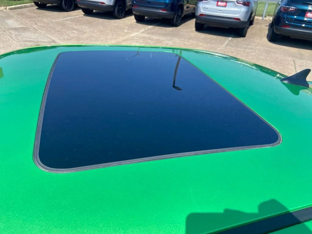 Used 2010 Green Chevrolet 1LT image 26