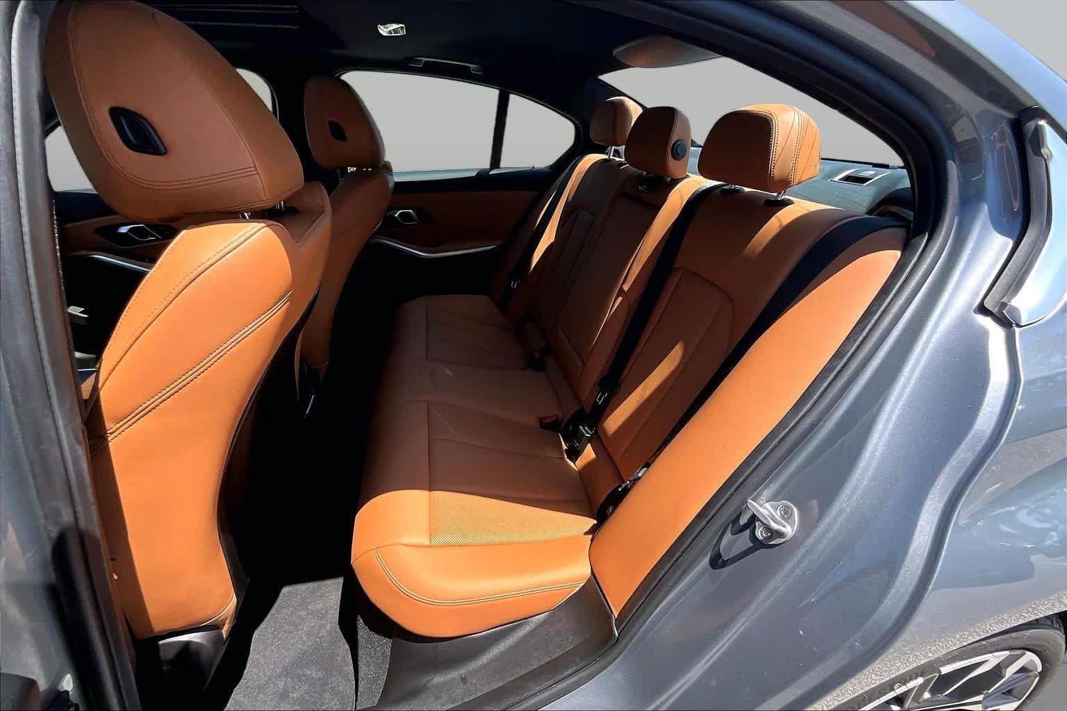 2025 BMW 3 Series 18