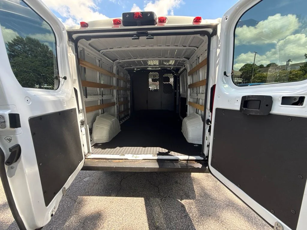 Used 2025 White Ram Base image 11