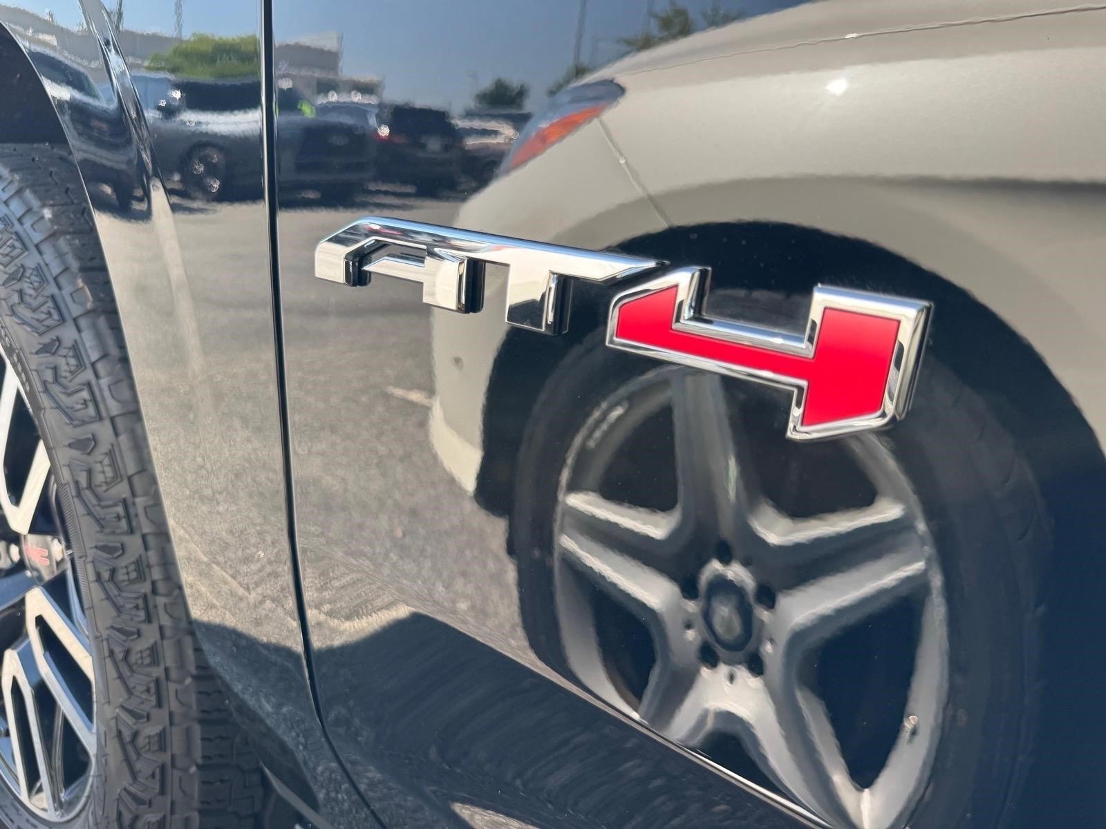 Used 2024 Onyx Black GMC AT4 image 4