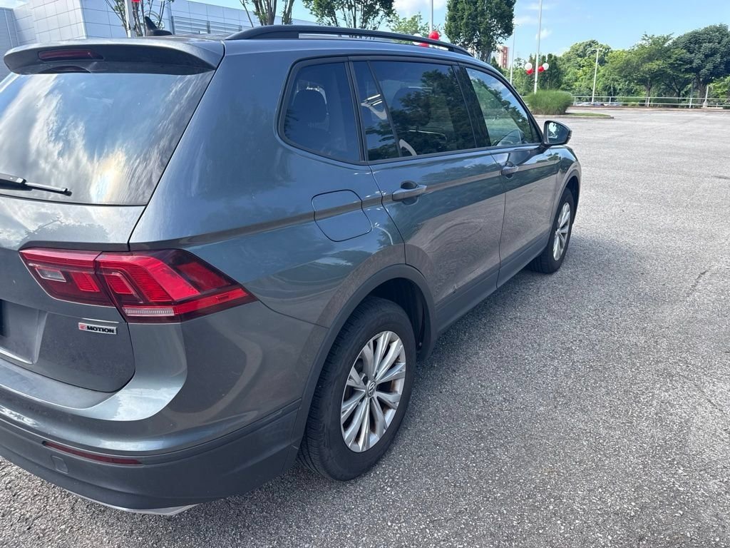 Used 2020 Gray Volkswagen 2.0T S image 4