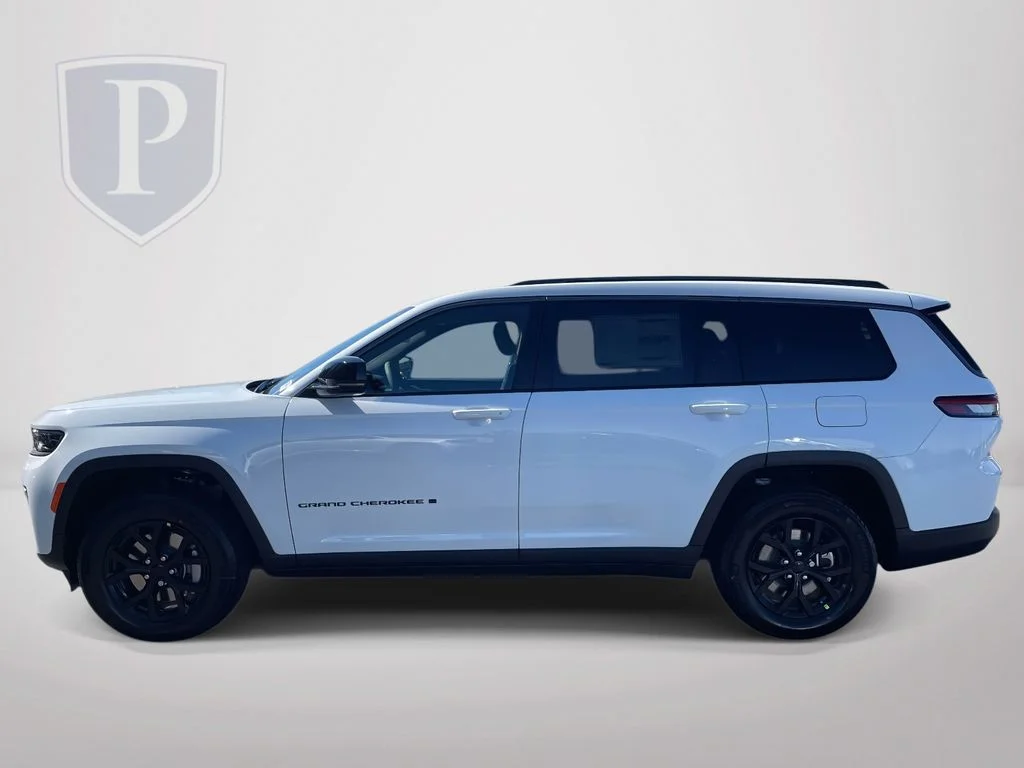New 2026 Bright White Clearcoat Jeep Altitude image 5