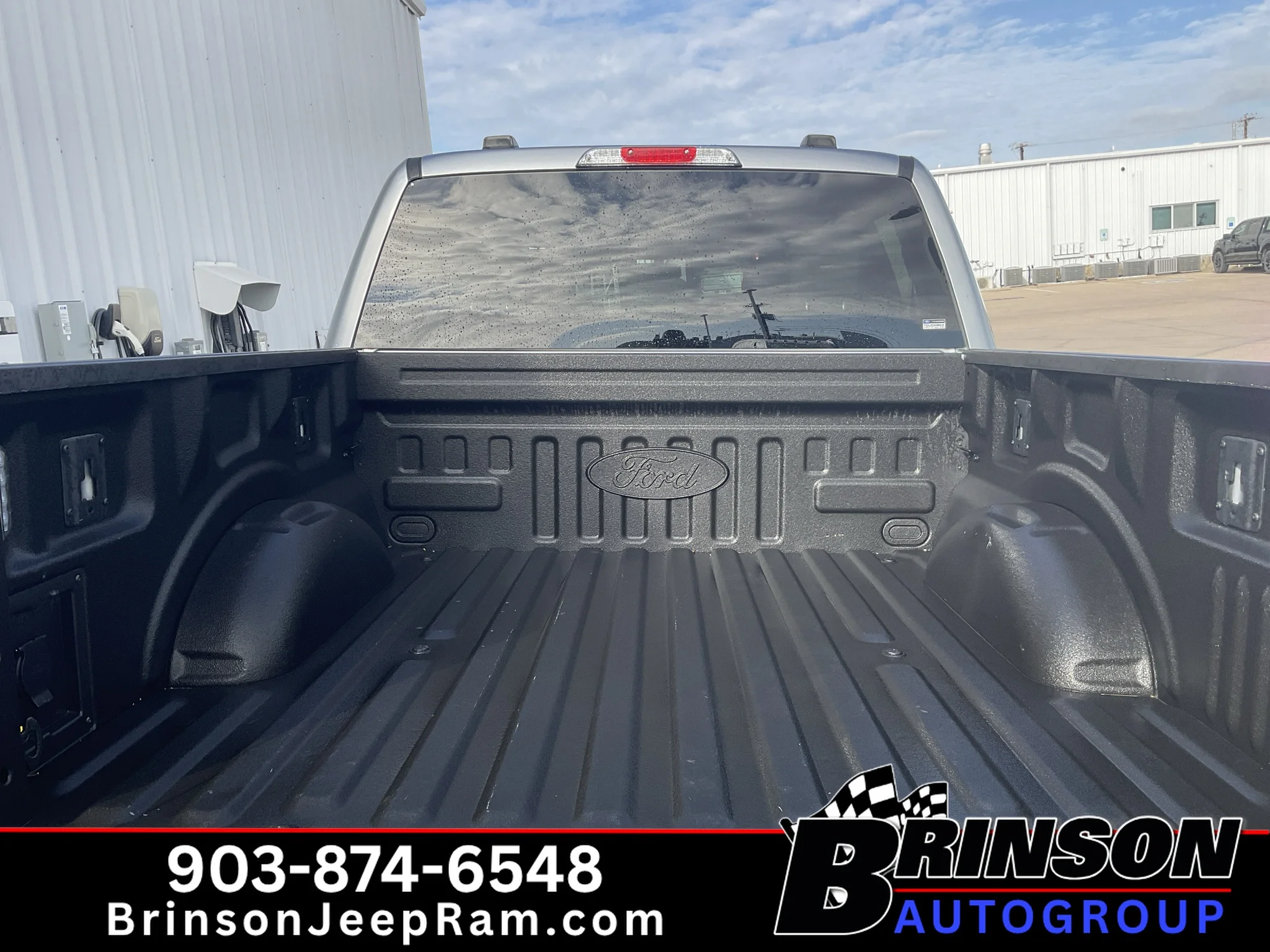 Used 2023 Iconic Silver Metallic Ford XLT image 9