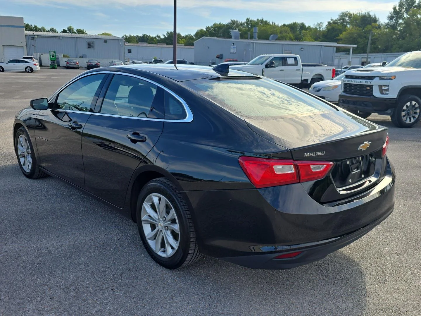 Used 2025 Mosaic Black Metallic Chevrolet LT image 5