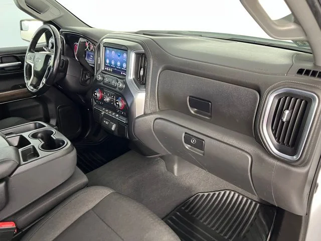 Used 2021 White Chevrolet RST image 37