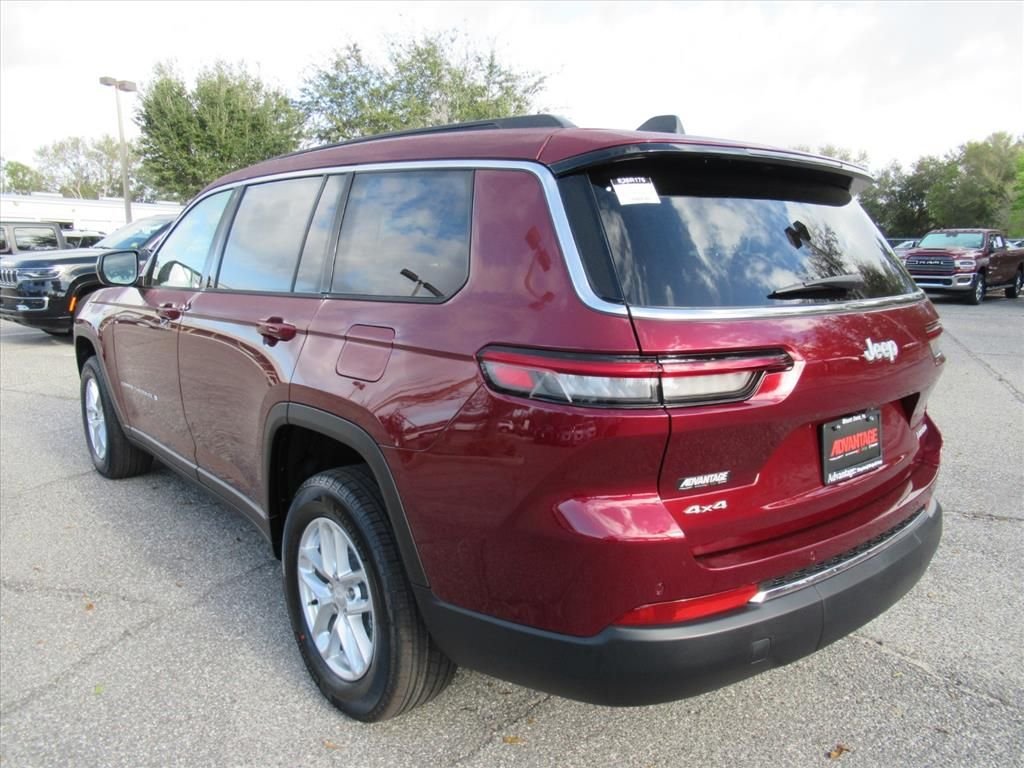 New 2026 Velvet Red Pearlcoat Jeep Laredo X image 5