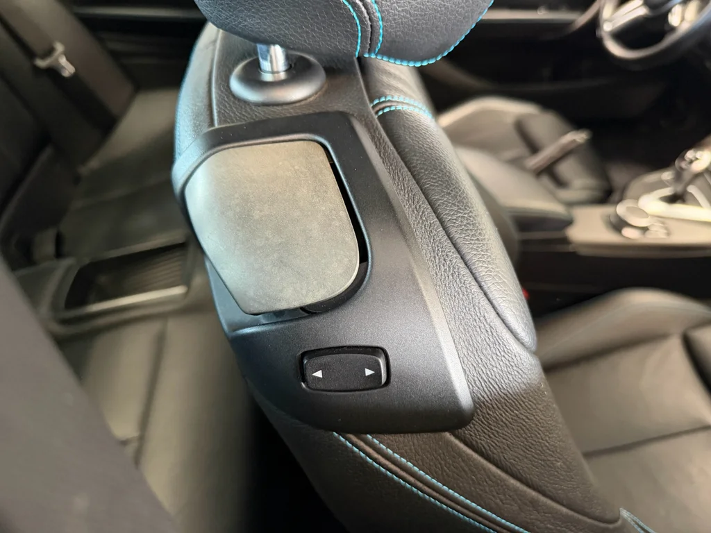 Used 2018 Long Beach Blue Metallic BMW Base image 29