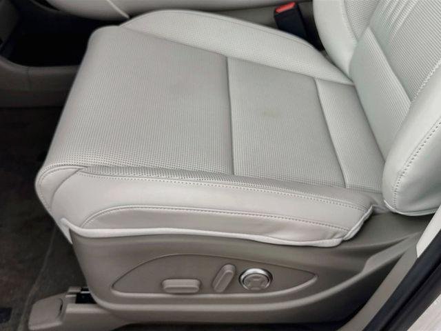 New 2026 White Hyundai Blue SEL Premium 8P image 33