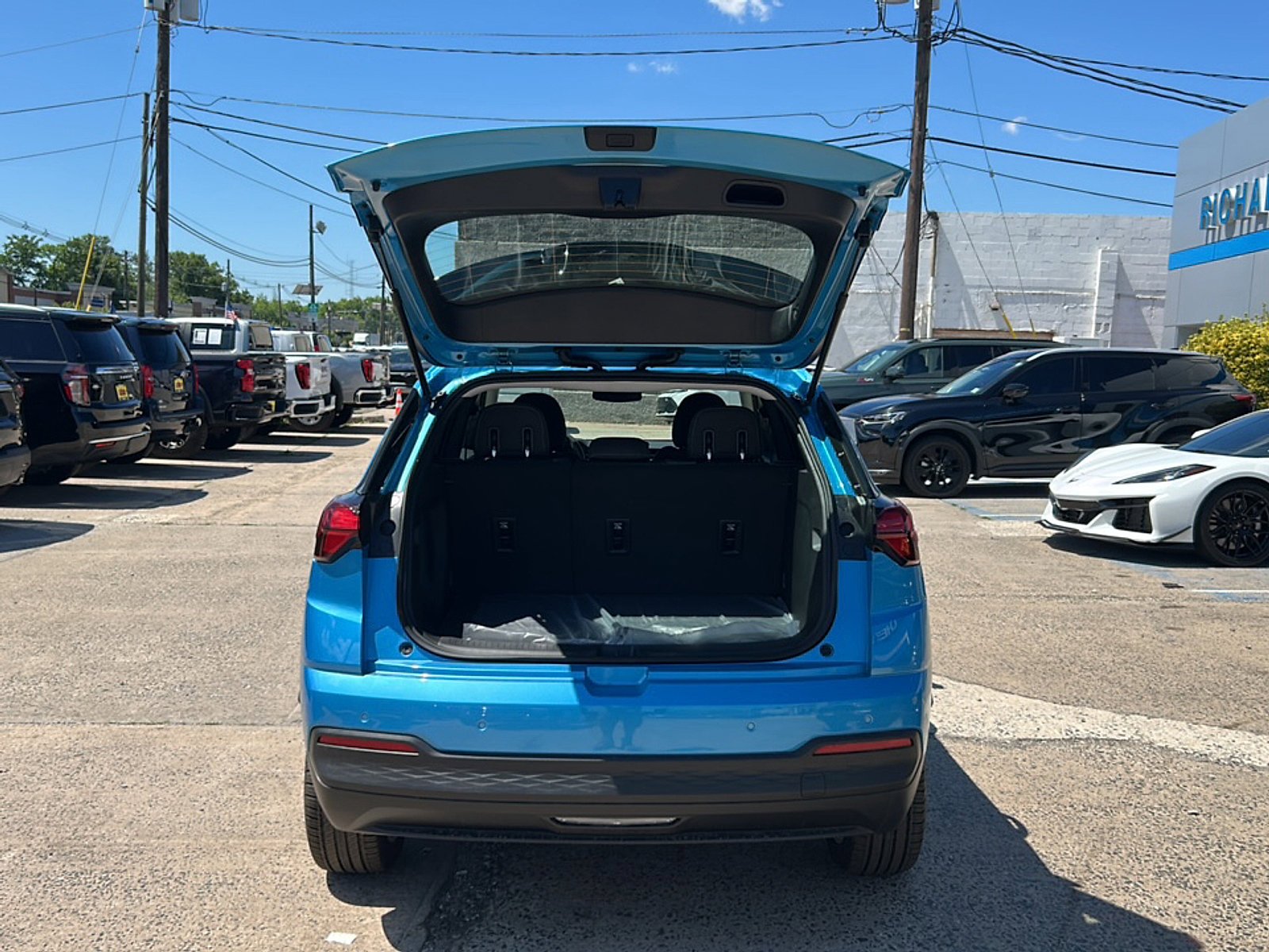 New 2027 Marina Blue Metallic Chevrolet LT image 11