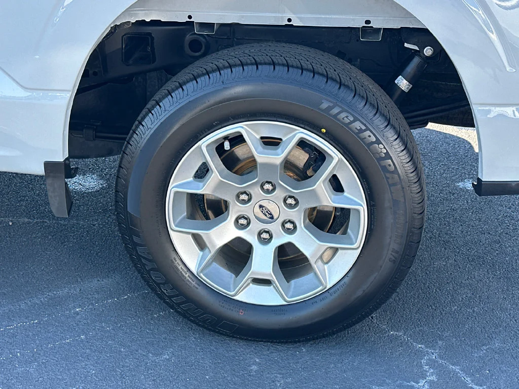 Used 2023 White Ford XLT image 19