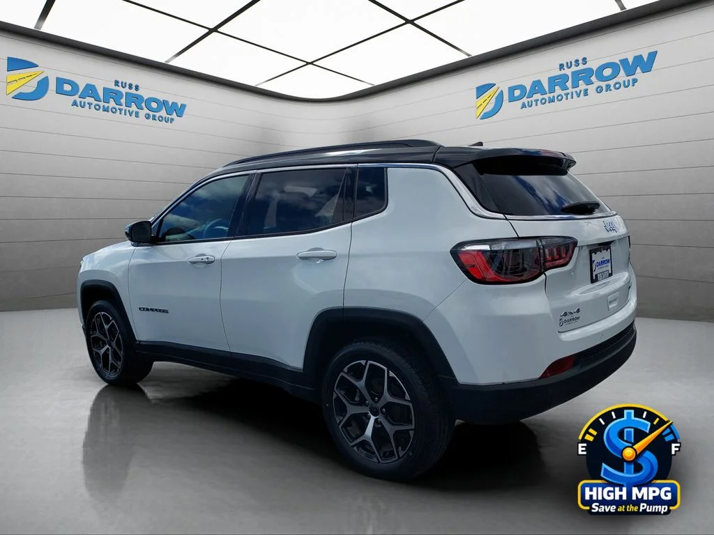 Used 2025 White Jeep Limited image 3