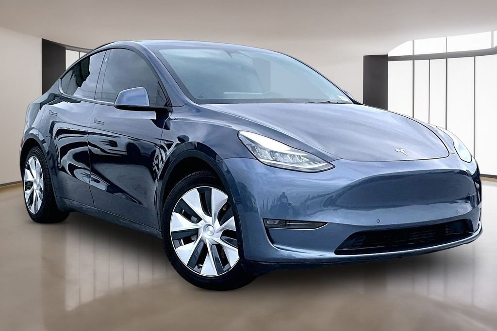 Used 2021 Gray Tesla Long Range image 3